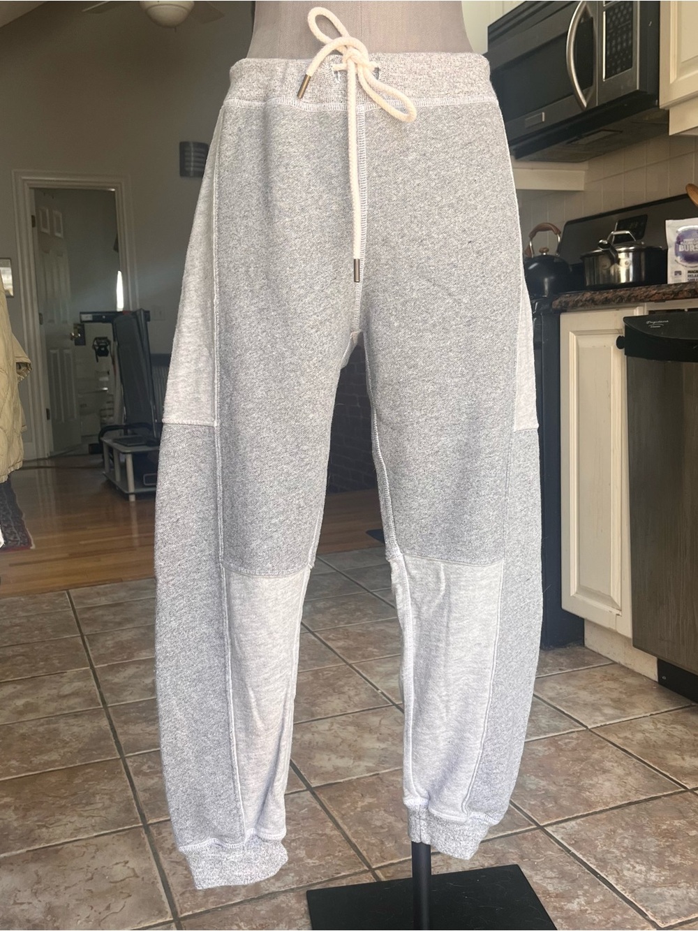 THE GREAT. Size 1. Small.  Light Heather Gray Sweatpants.